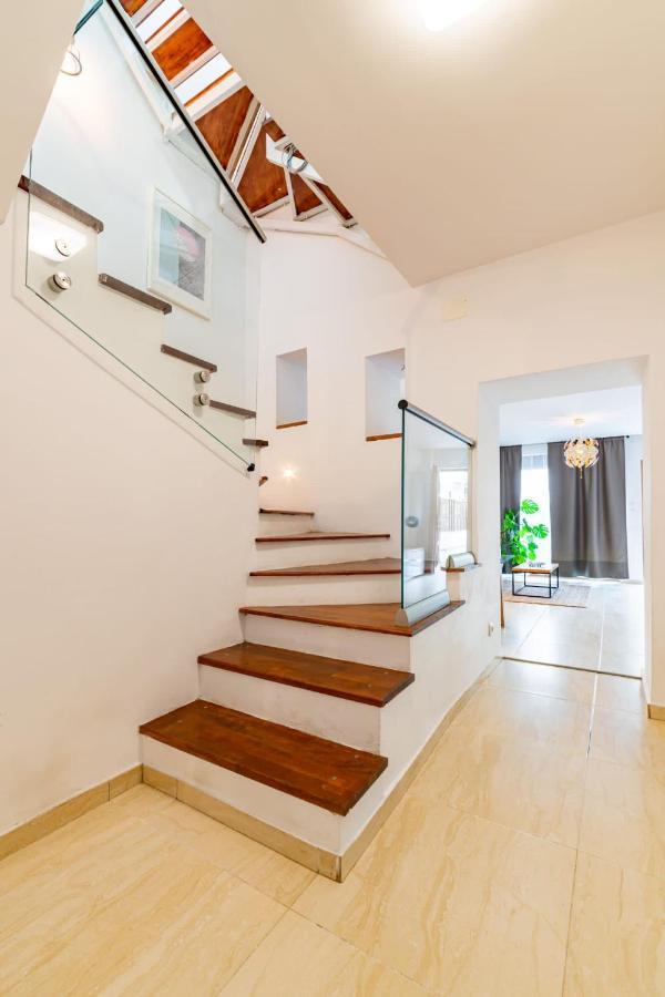 City Home Bucureşti Ngoại thất bức ảnh